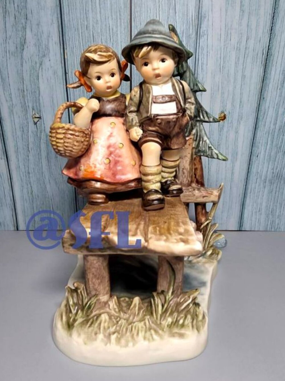 Goebel Century Collection Hummel Figurine On Our Way #472 TMK 7 LE 8 Inch Boxed